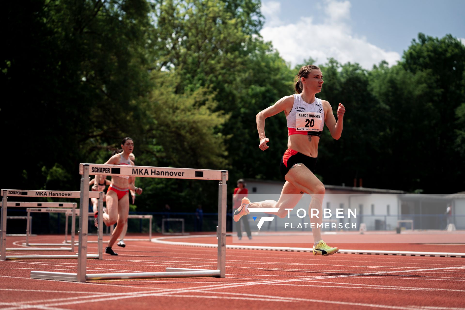 Karolina  Pahlitzsch (LG Nord Berlin) ueber 400m Huerden am 14.05.2022 beim Nationalen Leichtathletik-Meeting im Erika-Fisch-Stadion in Hannover